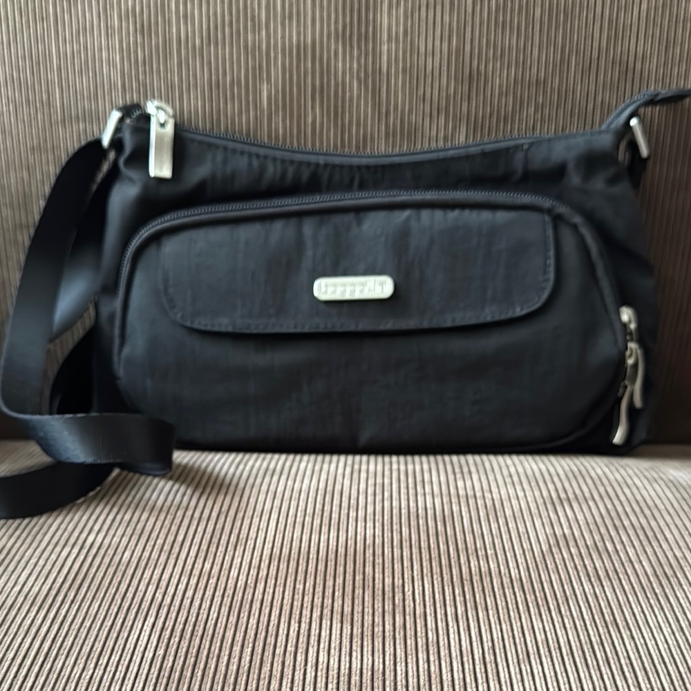 Baggallini Black Travel Bag with Adjustable Strap